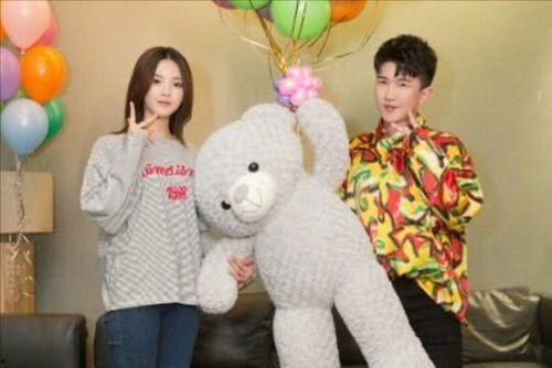 娱乐圈扒爷写吃瓜,明星幕后吃瓜大事件